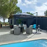 Vakantiehuis Domaine De L'outarde Canepetiere A *