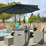 Domaine De L'outarde Canepetiere A *