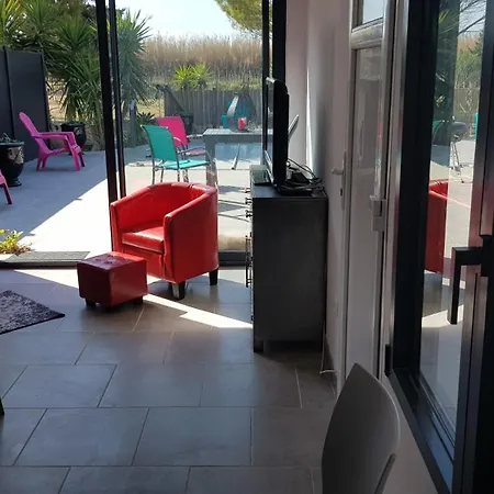Domaine De L'outarde Canepetiere A *